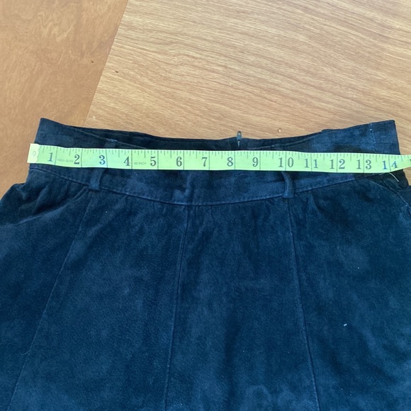Vintage 70’s high waisted, black suede midi skirt. 29” waist (US 8). As new. - Picture 8 of 8